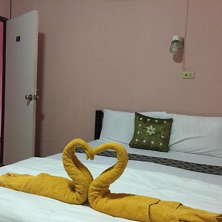 Marina Ao Nang Guesthouse Екстер'єр фото
